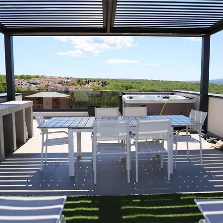 Terra Sun With Private Pool Or Jacuzzi
